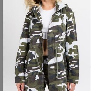 Camoflauge Hooded Anorak Size 2x